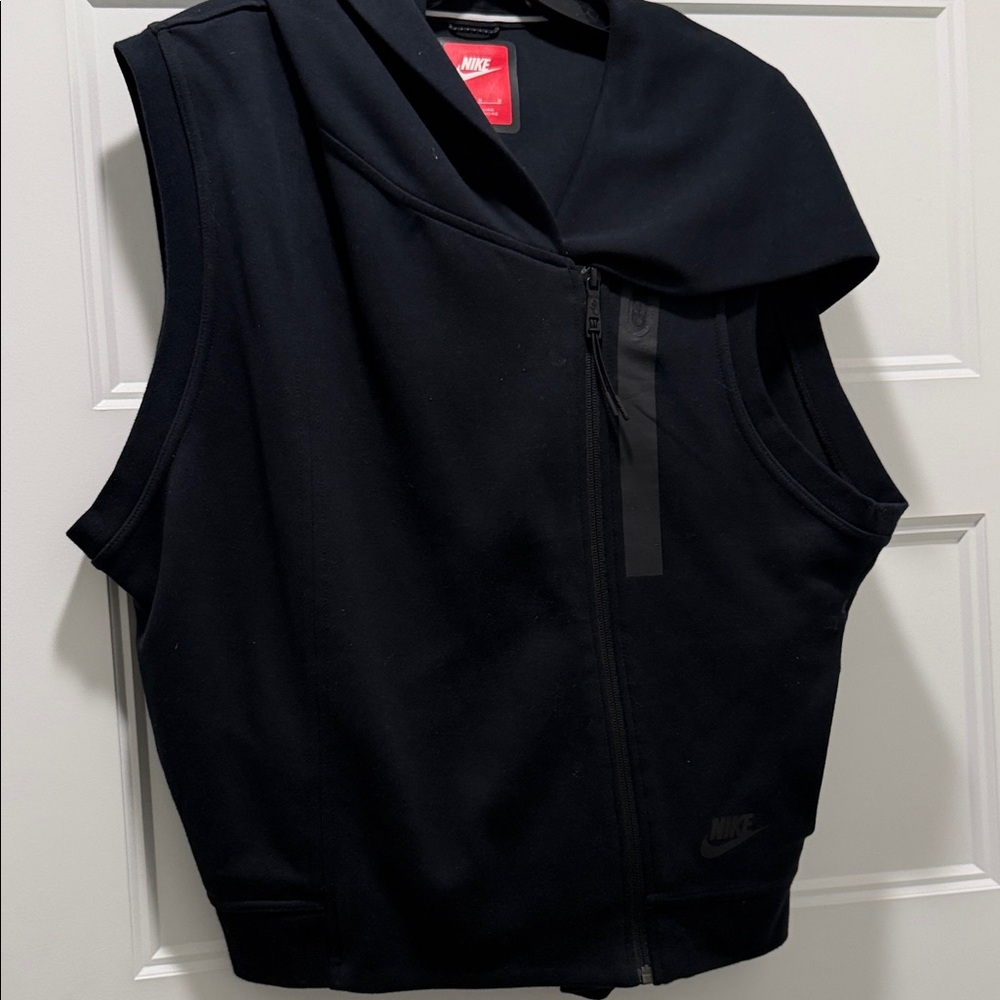 Nike Black Zip-Up Sleeveless Vest